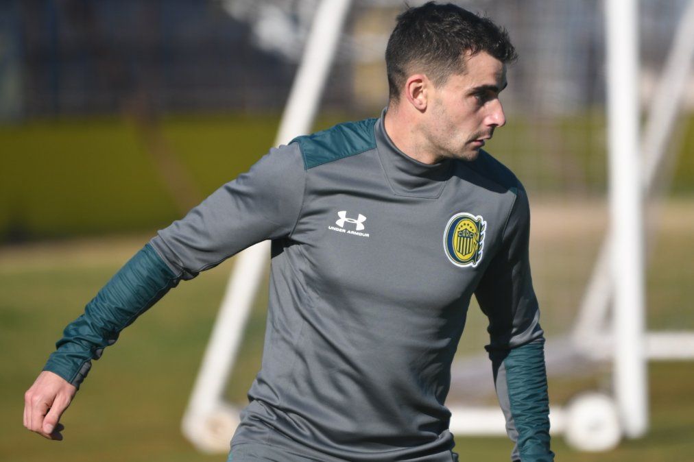 Fernando Torrent entrenó por primera vez con el plantel de Rosario Central.