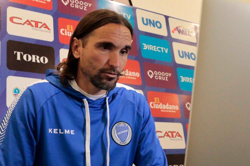 Diego Martínez renunció como entrenador de Godoy Cruz tras la goleada sufrida ante Racing por la Copa Diego Maradona.