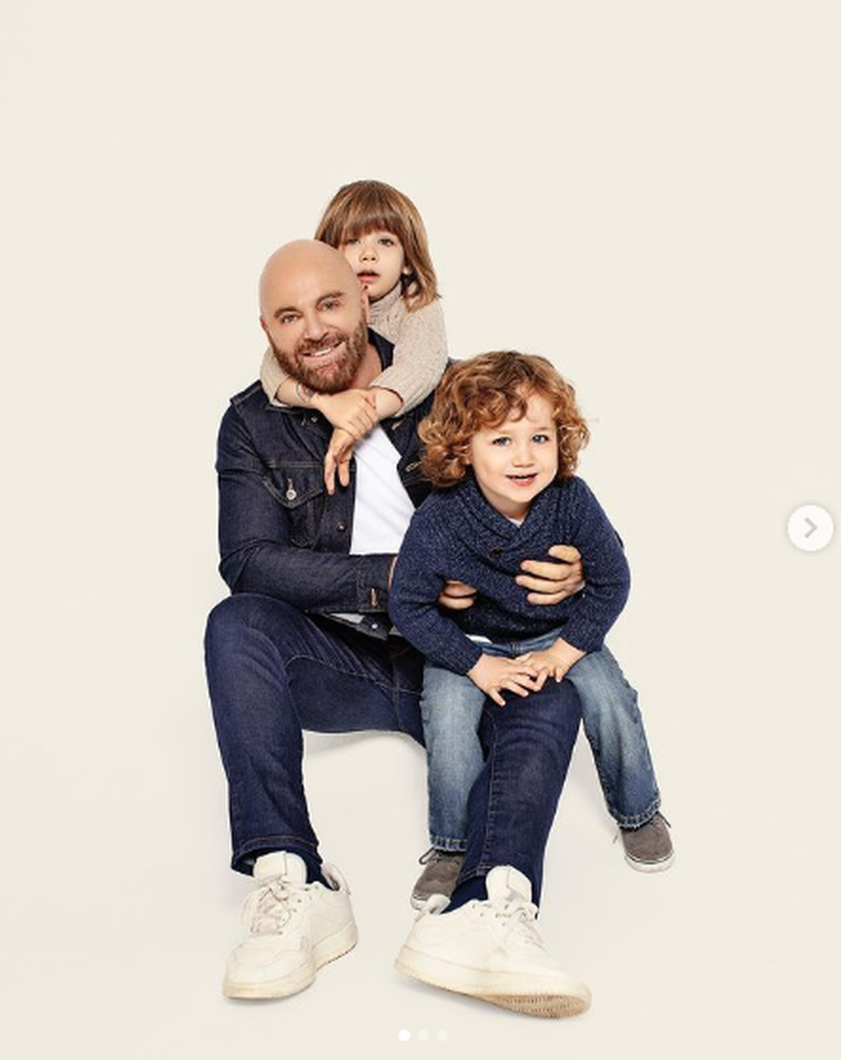 Las imágenes más tiernas de Germán Martitegui y sus hijos. Las imágenes más tiernas de Germán Martitegui y sus hijos.