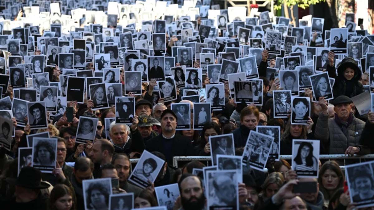 El acto homenaje a las víctimas del atentado a la AMIA