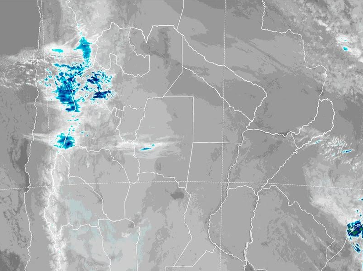La imagen satelital muestra que continúa el cielo prácticamente despejado en la mayor parte de la provincia de Santa Fe. La imagen satelital muestra que continúa el cielo prácticamente despejado en la mayor parte de la provincia de Santa Fe.