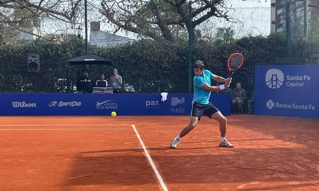 Mariano Navone venció a Daniel Vallejo y es el campeón del Challenger 50 de Santa Fe. Mariano Navone venció a Daniel Vallejo y es el campeón del Challenger 50 de Santa Fe.