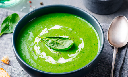 Sopa crema de espinaca súper fácil: la receta para hacerla con pocos ingredientes Sopa crema de espinaca súper fácil: la receta para hacerla con pocos ingredientes