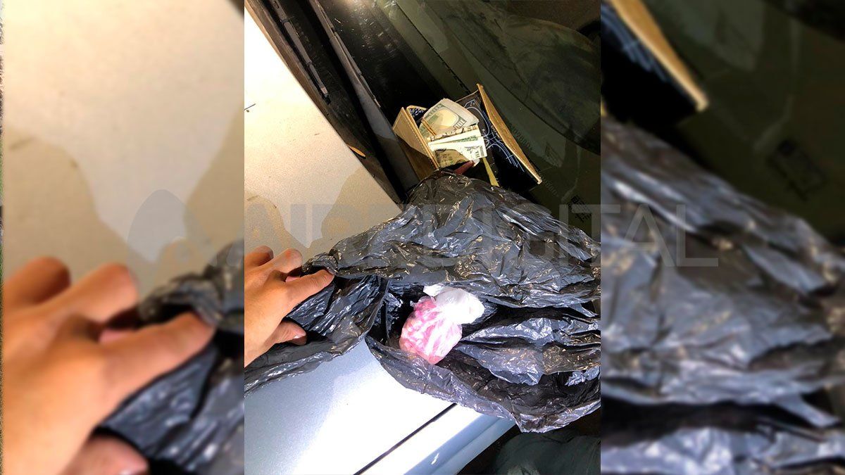 Pastillas de éxtasis y dólares, escondidos en el auto que manejaba el exempleado del Congreso de la Nación.
