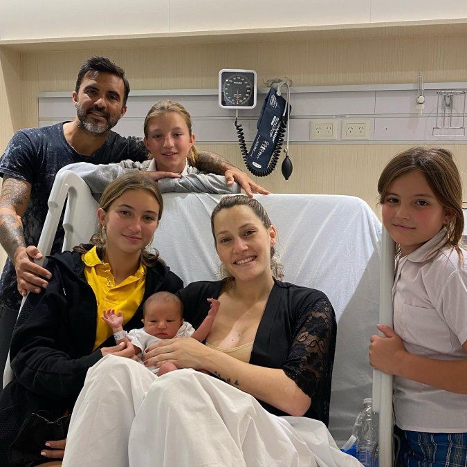 Las hijas de Cubero conocieron a Luca, su hermanito.