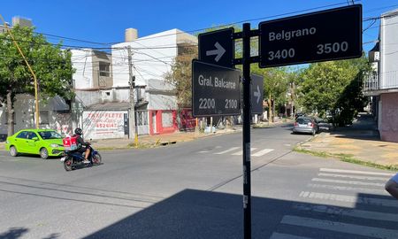 La intersección de las calles Belgrano y Balcarce fue el epicentro de dos graves hechos de inseguridad durante la noche del sábado. La intersección de las calles Belgrano y Balcarce fue el epicentro de dos graves hechos de inseguridad durante la noche del sábado.