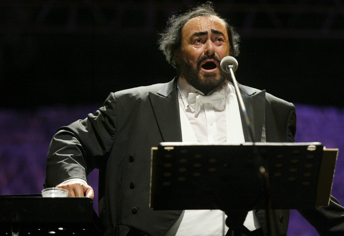 Luciano Pavarotti ofrece un concierto en la avenida 9 de Julio de Buenos Aires