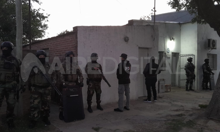 Allanamientos en Esperanza: los procedimientos se realizaron en el barrio Ceferino Namuncurá Allanamientos en Esperanza: los procedimientos se realizaron en el barrio Ceferino Namuncurá