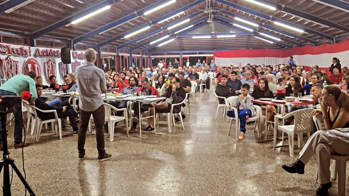 Héctor Pipo Desvaux será el candidato de la oposición de cara a las próximas elecciones en Unión.