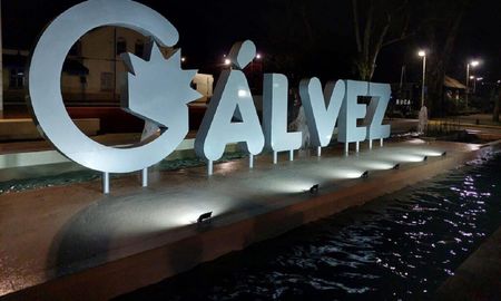 Gálvez se encuentra en el departamento San Jerónimo. Gálvez se encuentra en el departamento San Jerónimo.