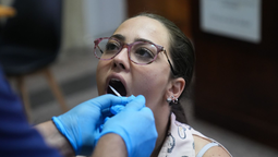 altText(Santa Fe, primera provincia en incorporar hisopado bucal para registro de donantes de médula)}