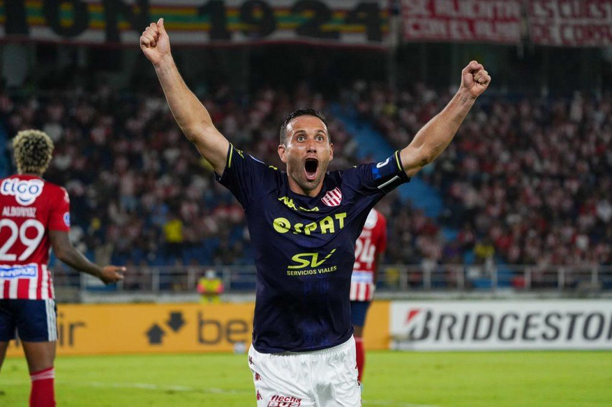 El Club Atlético Unión goleó a Junior de Barranquilla y avanzó a segunda fase de la Conmebol Sudamericana.