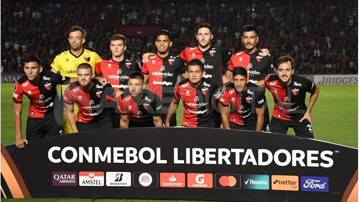 Club Atlético Colón Vs Cerro Porteño Por La Copa Conmebol Libertadores