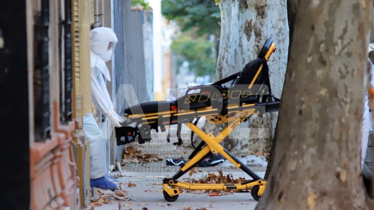 El reporte consignó que en las últimas 24 horas se registraron 217 decesos por coronavirus: murieron 116 hombres y 100 mujeres.