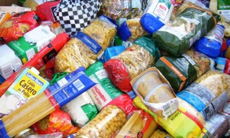 Debido a la escalada alcista del dólar durante esta semana, las compañías de alimentos, bebidas, artículos de limpieza, higiene y tocador enviaron las listas con remarcaciones y aumentos de entre 3% y 9% en sus precios. Debido a la escalada alcista del dólar durante esta semana, las compañías de alimentos, bebidas, artículos de limpieza, higiene y tocador enviaron las listas con remarcaciones y aumentos de entre 3% y 9% en sus precios.
