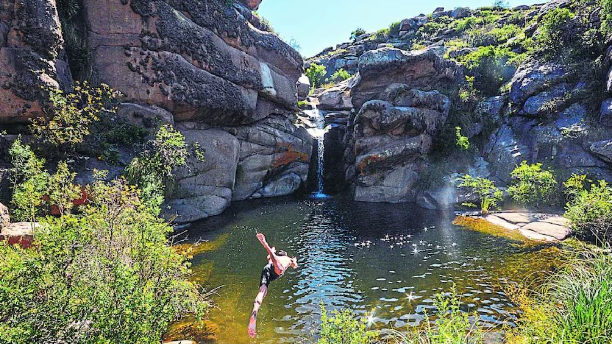 Ni La Falda ni Carlos Paz: una cascada escondida en Córdoba para desconectar y disfrutar de la naturaleza