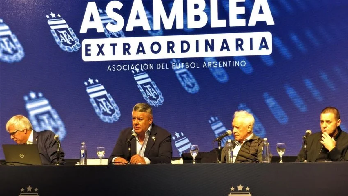 Claudio Tapia, presidente de la Asociación del Fútbol argenitno. Claudio Tapia, presidente de la Asociación del Fútbol argenitno.