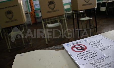 Desde el Tribunal Electoral insisten con la prohibición del celular en el box de votación Desde el Tribunal Electoral insisten con la prohibición del celular en el box de votación