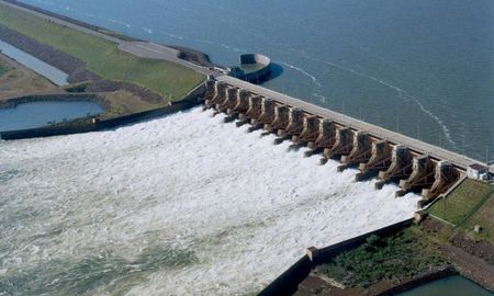 El Gobierno nacional autorizó la venta de las acciones de las empresas hidroeléctricas Alicurá, El Chocón-Arroyito, Cerros Colorados y Piedra del Águila. El Gobierno nacional autorizó la venta de las acciones de las empresas hidroeléctricas Alicurá, El Chocón-Arroyito, Cerros Colorados y Piedra del Águila.