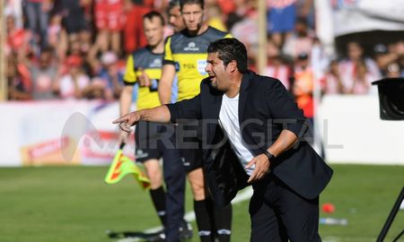 Marcelo Saralegui anunció este lunes al mediodía que dejó de ser el entrenador de Colón. Marcelo Saralegui anunció este lunes al mediodía que dejó de ser el entrenador de Colón.