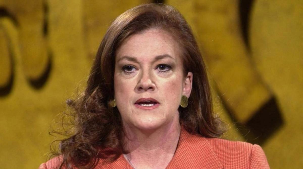  “Un diputado levanta la Constitución Nacional, la Carta Magna que rige a todos los ciudadanos argentinos y un sicario del Presidente lo amenaza y lo golpea. ¿Vas a esperar que cierren el Congreso?”, cuestionó Alicia Castro. “Un diputado levanta la Constitución Nacional, la Carta Magna que rige a todos los ciudadanos argentinos y un sicario del Presidente lo amenaza y lo golpea. ¿Vas a esperar que cierren el Congreso?”, cuestionó Alicia Castro.