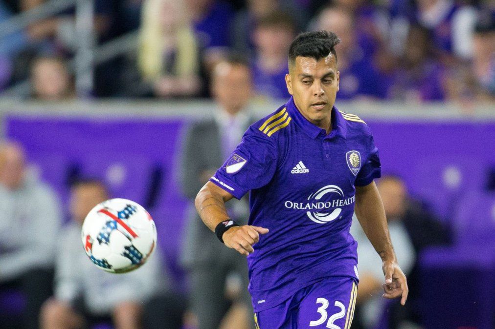 Sonríe Maradona: Pérez García es nuevo jugador de Gimnasia y Esgrima de La Plata