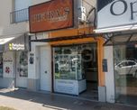 El ladrón aprovechó cuando un cliente se retiraba para poder ingresar