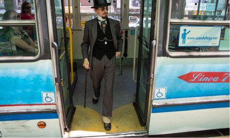 tiene 26 anos y vive como en el 1900, conoce al dandy millennial tiene 26 anos y vive como en el 1900, conoce al dandy millennial