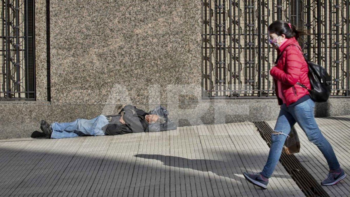 Unos 73 mil santafesinos y santafesinas son beneficiarios de la Tarjeta Única de Ciudadanía. Unos 73 mil santafesinos y santafesinas son beneficiarios de la Tarjeta Única de Ciudadanía.