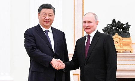 El presidente chino está en Rusia e invitó a Putin a su país. El presidente chino está en Rusia e invitó a Putin a su país.
