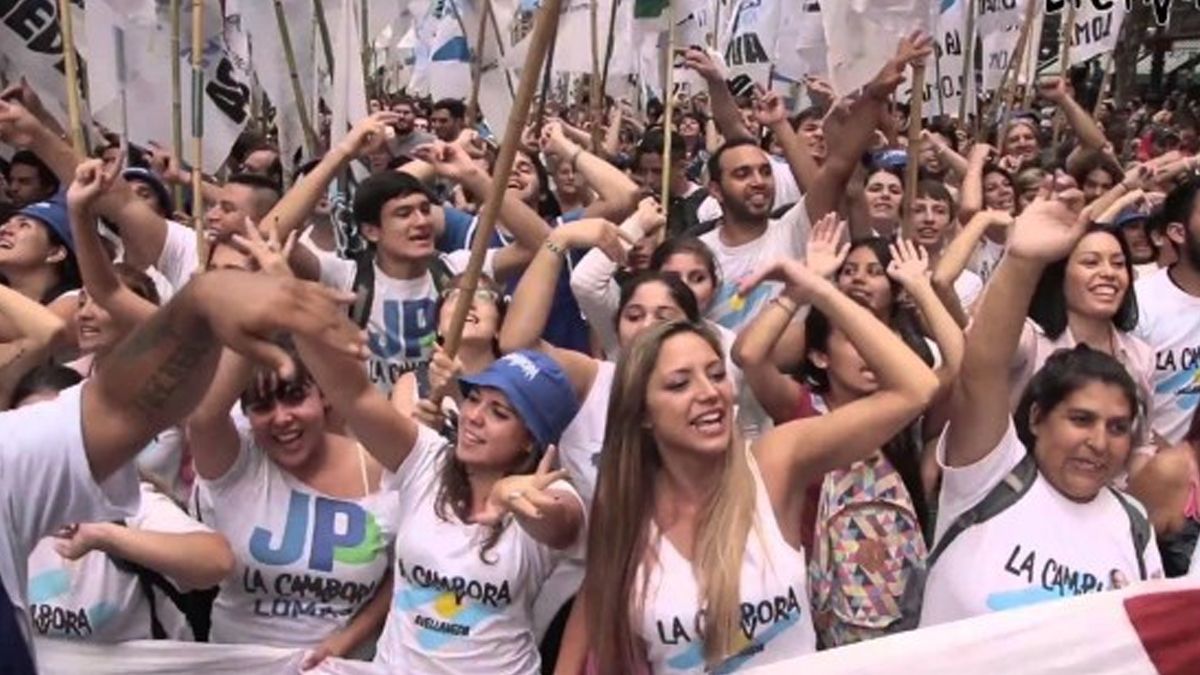 Un informe indica que la juventud espera a la política y aguarda que tome sus reclamos y preocupaciones y los transforme en propuestas y políticas públicas.