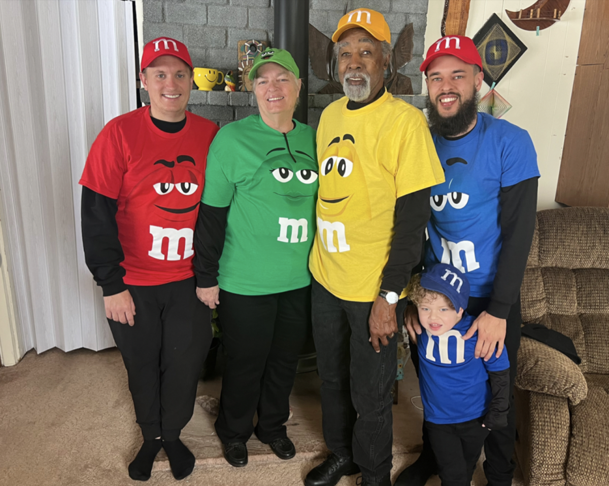 Una familia se volvió viral en TikTok por la curiosa forma en la que despidieron a la abuela.