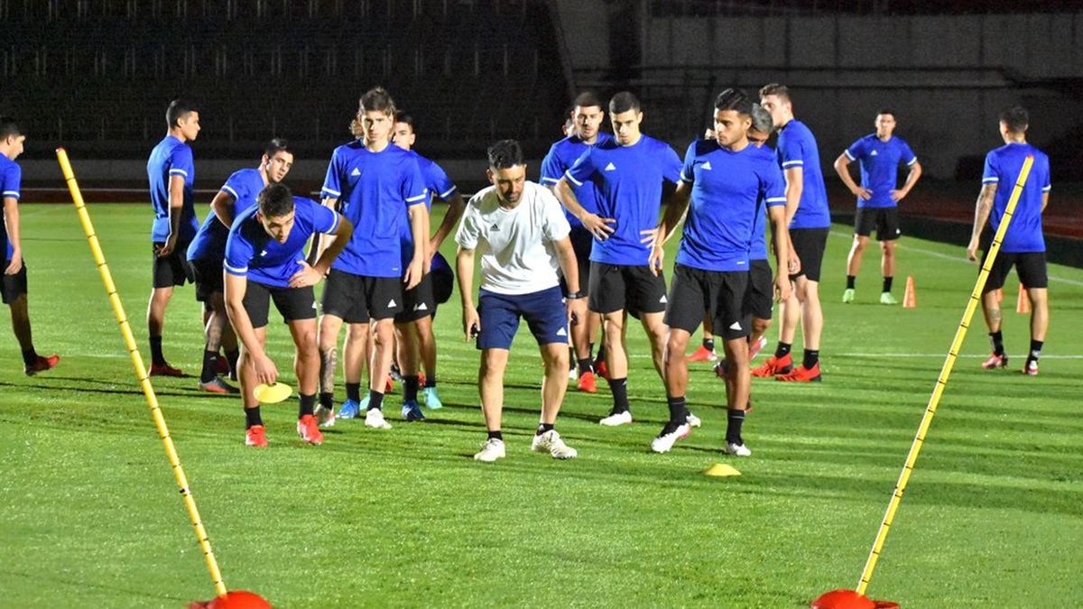 La Selección Argentina sub-23 que participará en los Juegos Olímpicos de Tokio entrenó por primera vez en Japón.
