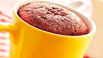 Torta en taza: la receta fácil y rápida para hacerla en el microondas