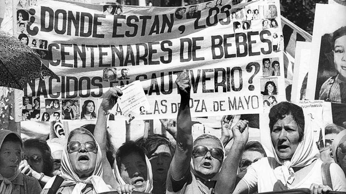 El gobierno nacional disolvió la Unidad Especial de Investigación de la desaparición de niños como consecuencia del accionar del terrorismo de Estado. El gobierno nacional disolvió la Unidad Especial de Investigación de la desaparición de niños como consecuencia del accionar del terrorismo de Estado.