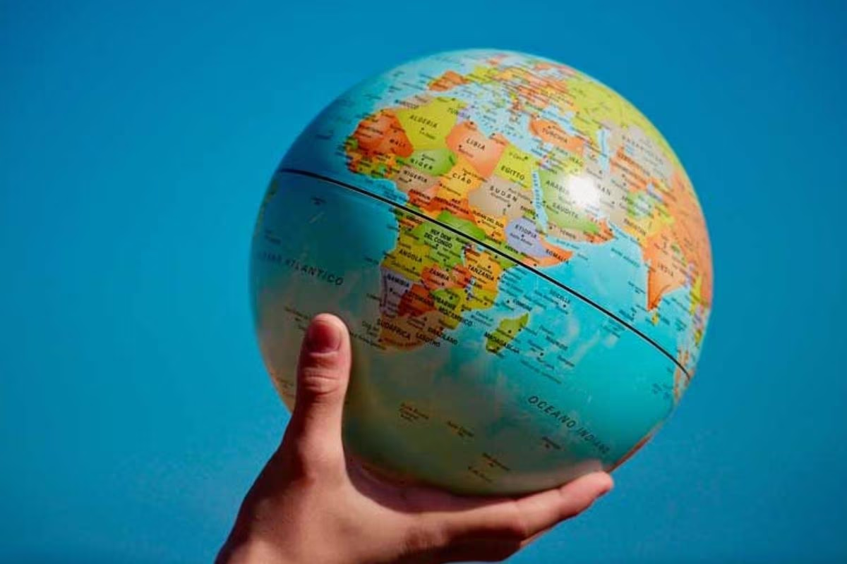 Los continentes pueden moverse al mismo ritmo que crecen las uñas. Los continentes pueden moverse al mismo ritmo que crecen las uñas.