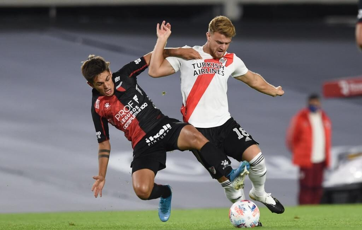 Tomás Moschión se va de Colón. Tomás Moschión se va de Colón.