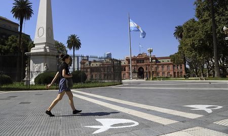 La pandemia del Covid-19 obligó a un 24M sin marchas y una plaza vacía. La pandemia del Covid-19 obligó a un 24M sin marchas y una plaza vacía.