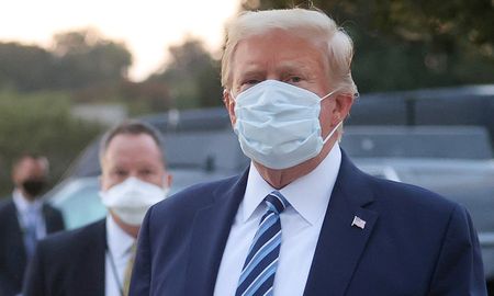 Un indio que adoraba a Trump como a un dios muere de infarto tras enterarse de su enfermedad Un indio que adoraba a Trump como a un dios muere de infarto tras enterarse de su enfermedad