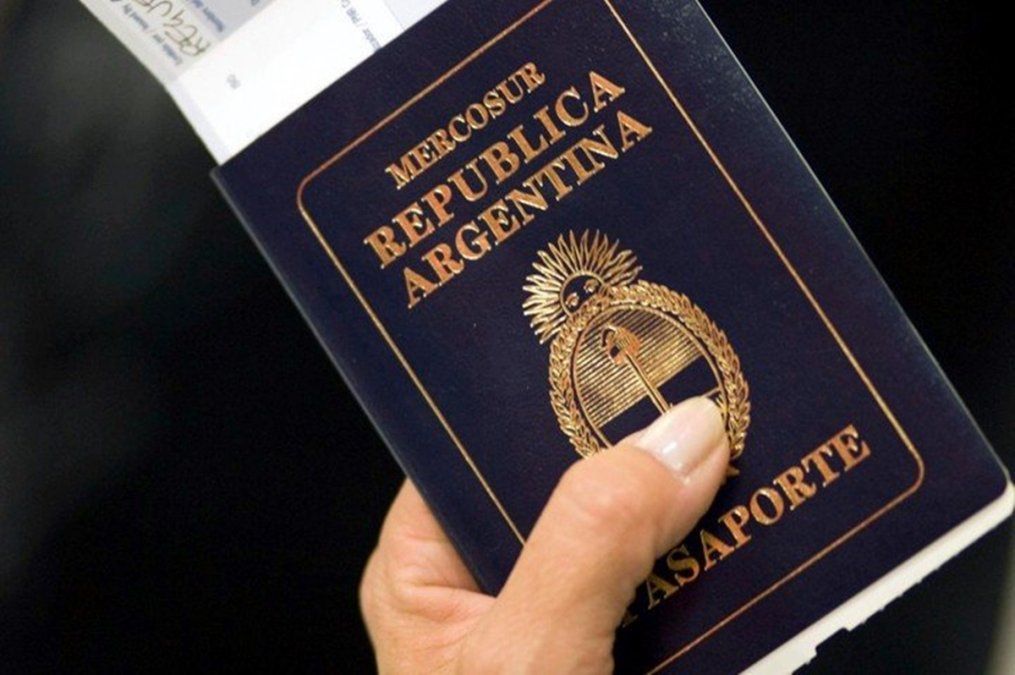 El Renaper comunicó un nuevo cuadro tarifario para el pasaporte argentino. 