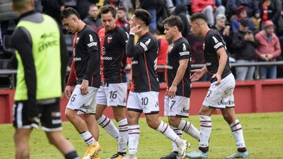 Colón empató como local y sigue estando en deuda con su gente: 0 a 0 y afuera del reducido