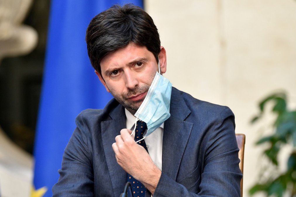 "La situación es muy seria, la curva de contagios crece", planteó el ministro de Salud de Italia, Roberto Speranza.