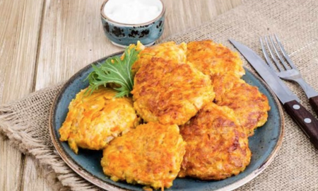 Tortitas de zanahoria rellenas con mucho queso. Tortitas de zanahoria rellenas con mucho queso.