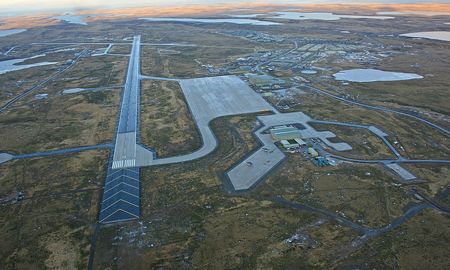La Cancillería Argentina impulsa dos iniciativas elaboradas para realizar vuelos humanitarios a las Islas Malvinas. La Cancillería Argentina impulsa dos iniciativas elaboradas para realizar vuelos humanitarios a las Islas Malvinas.