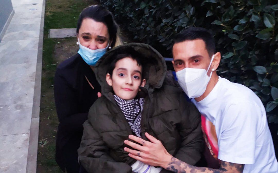 Ángel Di María tuvo un conmovedor gesto con un pequeño.