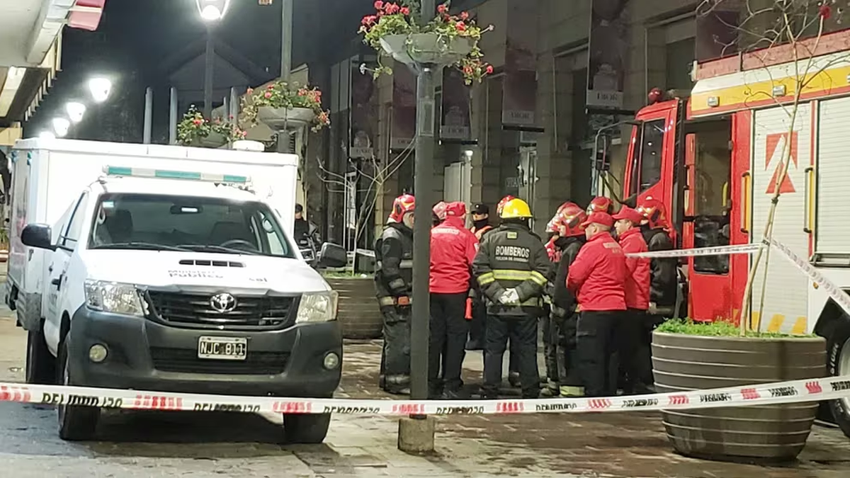 Tragedia en Córdoba: cuatro personas murieron tras el incendio en un departamento. Tragedia en Córdoba: cuatro personas murieron tras el incendio en un departamento.