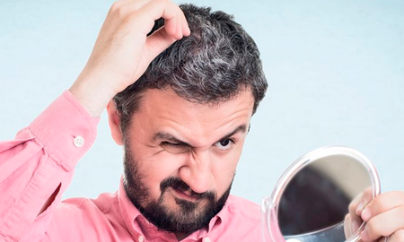 A lo largo de la vida, va disminuyendo la cantidad de células madre. Consecuencia: antes o después se nos pone el pelo blanco. Aunque las células disponen de puntos de unión para la noradrenalina, el estrés puede alterar el proceso. A lo largo de la vida, va disminuyendo la cantidad de células madre. Consecuencia: antes o después se nos pone el pelo blanco. Aunque las células disponen de puntos de unión para la noradrenalina, el estrés puede alterar el proceso.