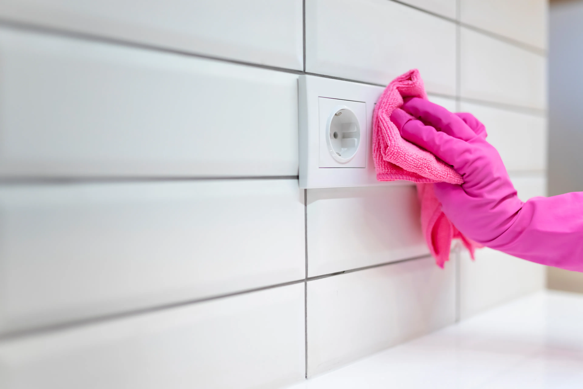 Cómo limpiar los azulejos de la cocina con un truco casero y eliminar la grasa.