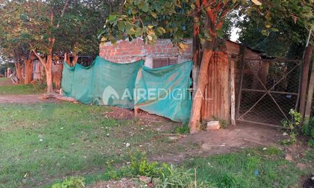 una beba de un ano fue hallada en un balde con agua y esta grave una beba de un ano fue hallada en un balde con agua y esta grave