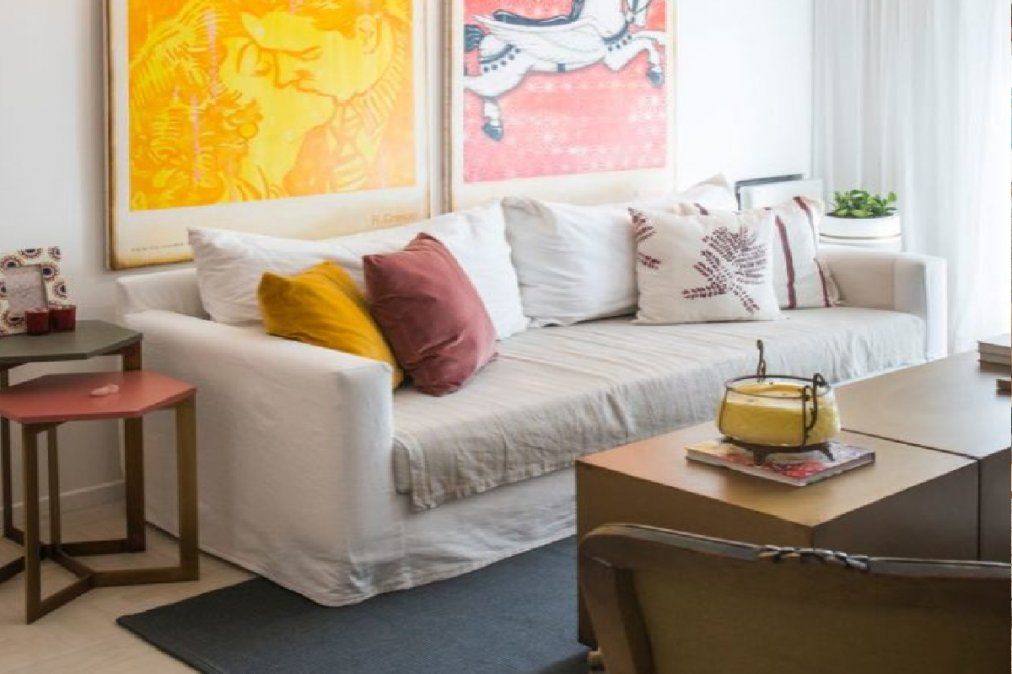 Agregá muchos almohadones